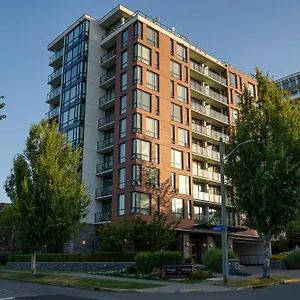 Oswego 4*, Victoria Canada