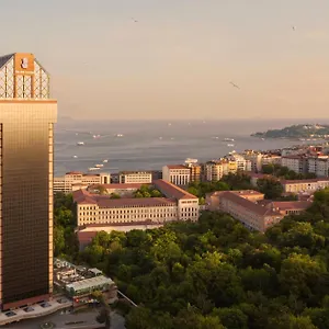The Ritz-carlton, At The Bosphorus Hotel Istanboel